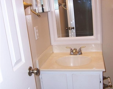 1322 Casa Park Circle - Photo Thumbnail 10