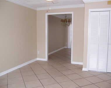1322 Casa Park Circle - Photo Thumbnail 2