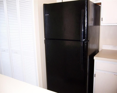 1322 Casa Park Circle - Photo Thumbnail 5