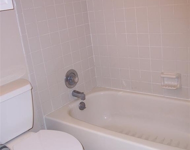 1322 Casa Park Circle - Photo Thumbnail 9