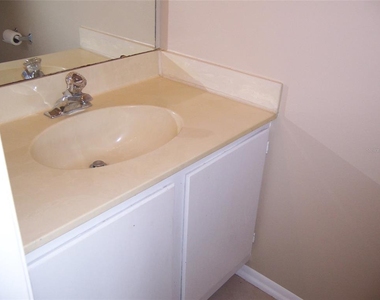 1322 Casa Park Circle - Photo Thumbnail 17