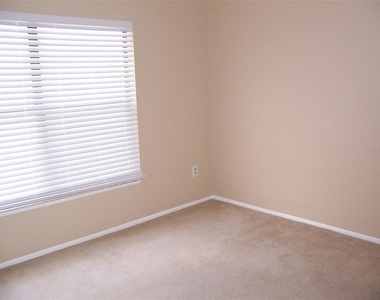 1322 Casa Park Circle - Photo Thumbnail 13