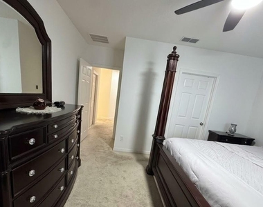 643 Samuel Place - Photo Thumbnail 25