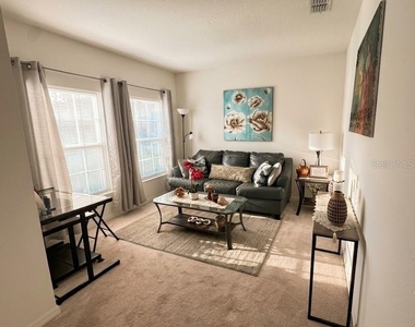 643 Samuel Place - Photo Thumbnail 1