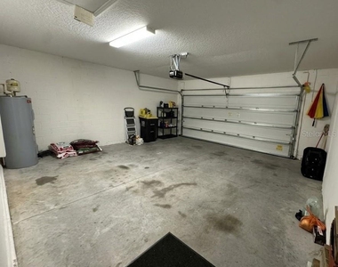 643 Samuel Place - Photo Thumbnail 30