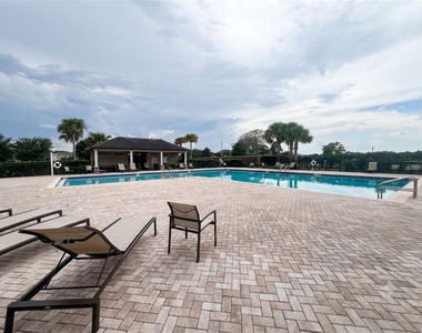 643 Samuel Place - Photo Thumbnail 37