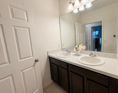 643 Samuel Place - Photo Thumbnail 20