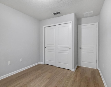 12702 Salomon Cove Drive - Photo Thumbnail 33