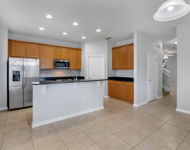 12702 Salomon Cove Drive - Photo Thumbnail 14