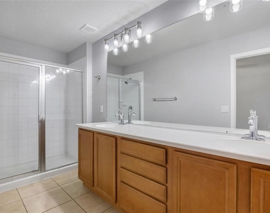 12702 Salomon Cove Drive - Photo Thumbnail 23