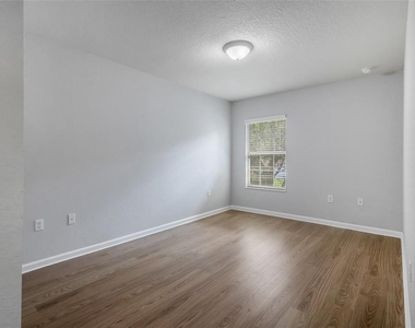 12702 Salomon Cove Drive - Photo Thumbnail 31