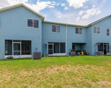425 Wilton Circle - Photo Thumbnail 13