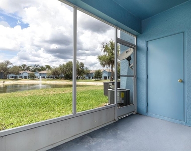 425 Wilton Circle - Photo Thumbnail 12
