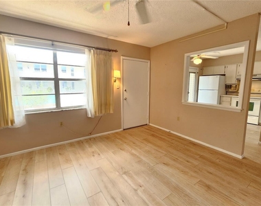 509 W Venice Avenue - Photo Thumbnail 7