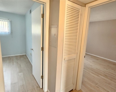 509 W Venice Avenue - Photo Thumbnail 12