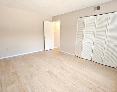 509 W Venice Avenue - Photo Thumbnail 14