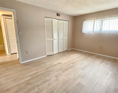 509 W Venice Avenue - Photo Thumbnail 15
