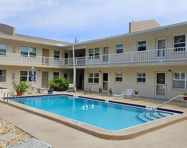 509 W Venice Avenue - Photo Thumbnail 2