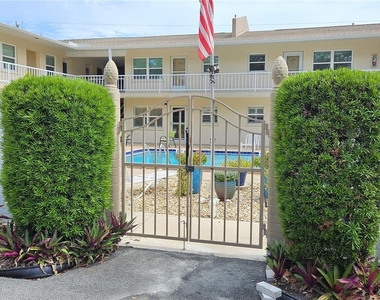 509 W Venice Avenue - Photo Thumbnail 1
