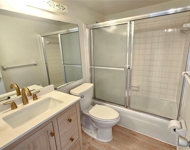509 W Venice Avenue - Photo Thumbnail 16