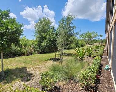 10027 Crooked Creek Drive - Photo Thumbnail 13