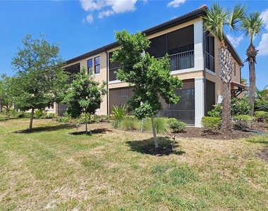 10027 Crooked Creek Drive - Photo Thumbnail 14