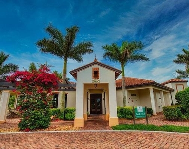 10027 Crooked Creek Drive - Photo Thumbnail 41