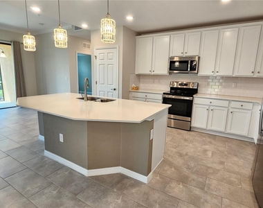 10027 Crooked Creek Drive - Photo Thumbnail 18