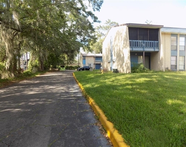 2811 Sw Archer Road - Photo Thumbnail 1
