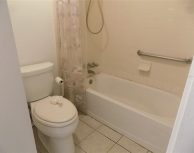 2811 Sw Archer Road - Photo Thumbnail 24