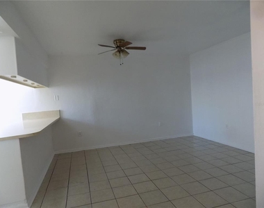 2811 Sw Archer Road - Photo Thumbnail 8