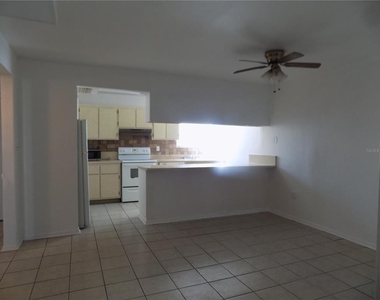 2811 Sw Archer Road - Photo Thumbnail 10