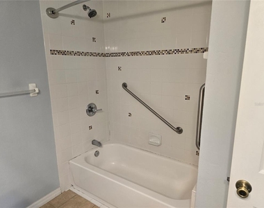 7976 Nw 48th Way - Photo Thumbnail 10