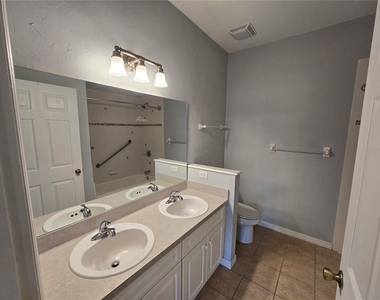 7976 Nw 48th Way - Photo Thumbnail 9