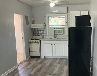 1401 E Alfred Street - Photo Thumbnail 6