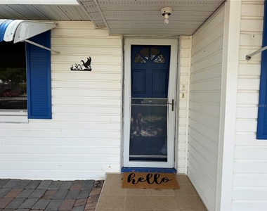 301 S Seminole Avenue - Photo Thumbnail 3