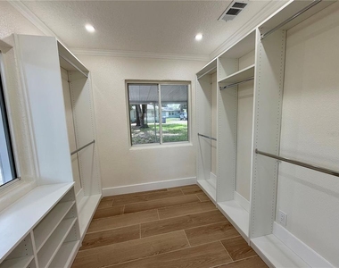 301 S Seminole Avenue - Photo Thumbnail 32