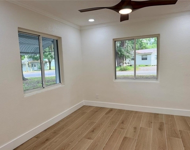 301 S Seminole Avenue - Photo Thumbnail 29