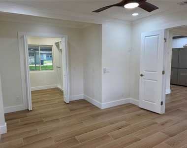 301 S Seminole Avenue - Photo Thumbnail 27