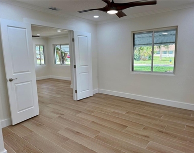 301 S Seminole Avenue - Photo Thumbnail 30
