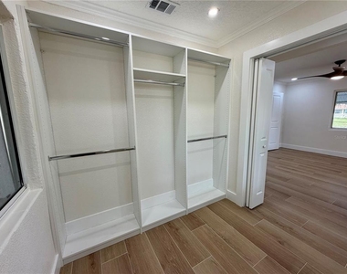 301 S Seminole Avenue - Photo Thumbnail 33