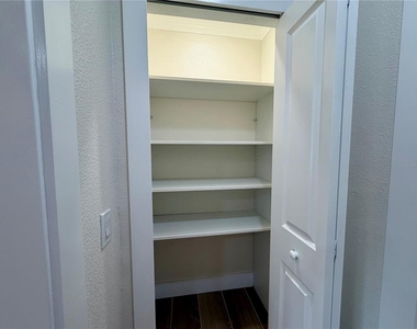 301 S Seminole Avenue - Photo Thumbnail 25