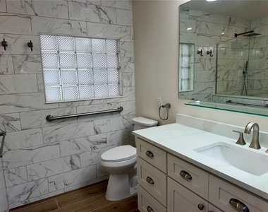 301 S Seminole Avenue - Photo Thumbnail 21