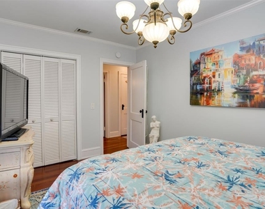2390 Sheridan Road - Photo Thumbnail 19