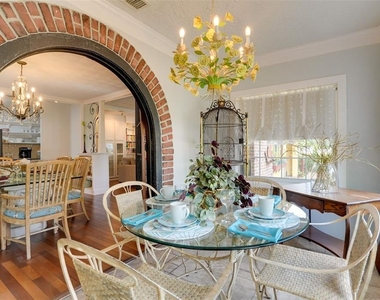 2390 Sheridan Road - Photo Thumbnail 22