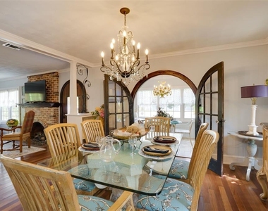 2390 Sheridan Road - Photo Thumbnail 20