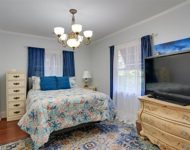 2390 Sheridan Road - Photo Thumbnail 18