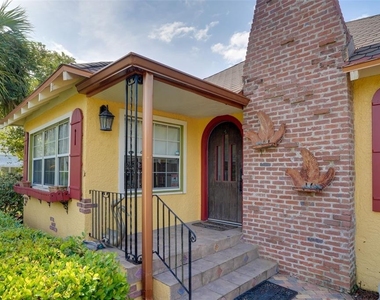 2390 Sheridan Road - Photo Thumbnail 5