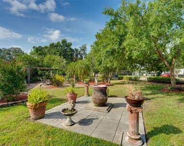 2390 Sheridan Road - Photo Thumbnail 23