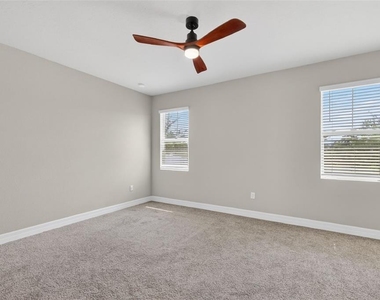 2281 Mystic Maze Lane - Photo Thumbnail 17